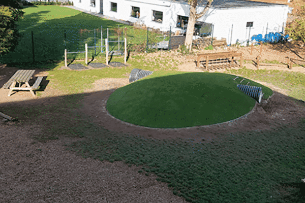 Speelheuvel kunstgras