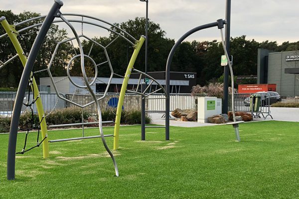 Speeltuin kunstgras en valdemping